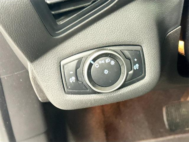 Photo of 2015 White Ford C-Max Hybrid