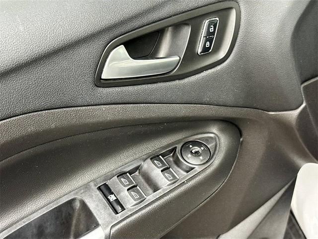 Photo of 2015 White Ford C-Max Hybrid