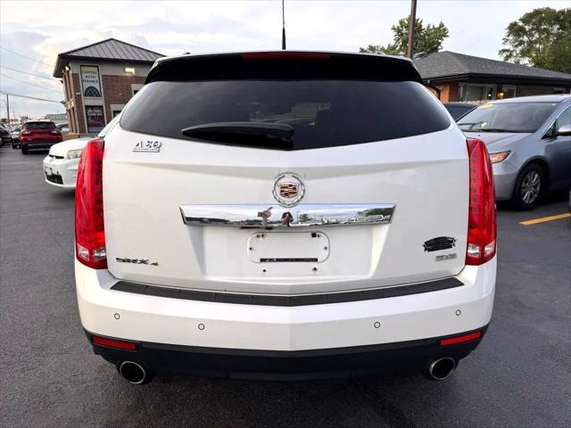 Photo of 2014 White Cadillac SRX