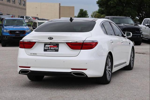 Photo of 2016 White Kia K900