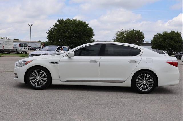 Photo of 2016 White Kia K900