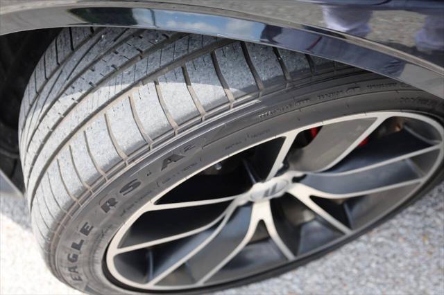 Photo of 2018 Black Dodge Challenger
