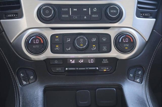 Photo of 2020 White GMC Yukon XL