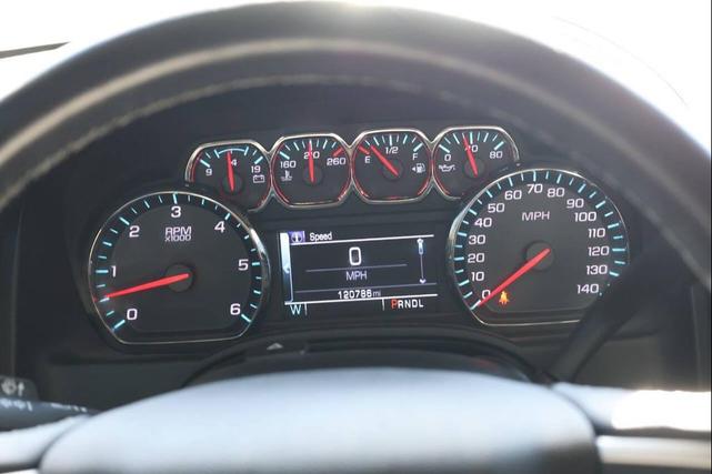 Photo of 2020 White GMC Yukon XL