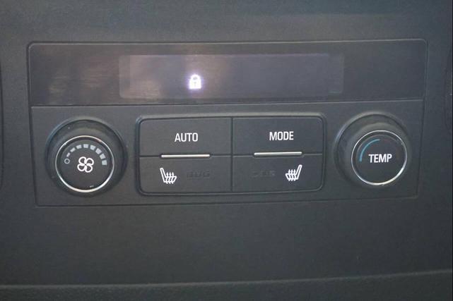 Photo of 2020 White GMC Yukon XL