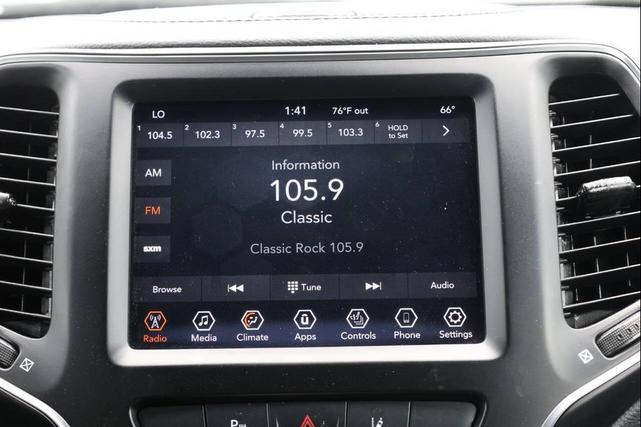 Photo of 2021 Blue Jeep Cherokee