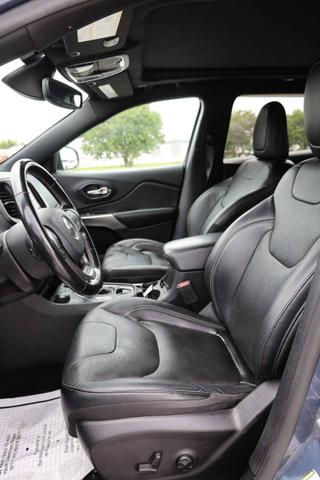 Photo of 2021 Blue Jeep Cherokee
