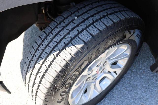 Photo of 2020 Blue GMC Yukon XL