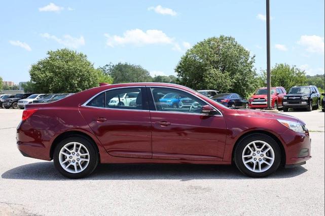 Photo of 2015 Red Chevrolet Malibu