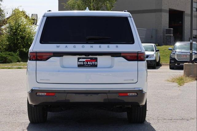 Photo of 2022 White Jeep Wagoneer
