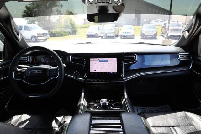 Photo of 2022 White Jeep Wagoneer