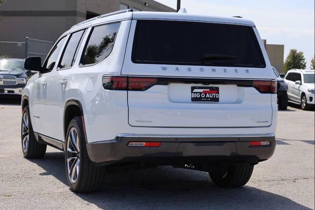 Photo of 2022 White Jeep Wagoneer