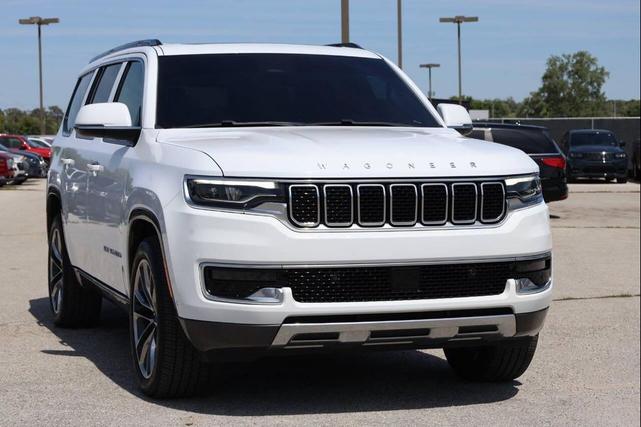 Photo of 2022 White Jeep Wagoneer