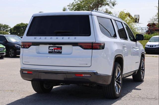 Photo of 2022 White Jeep Wagoneer