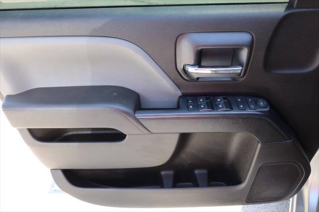 Photo of 2018 Silver Chevrolet Silverado 1500