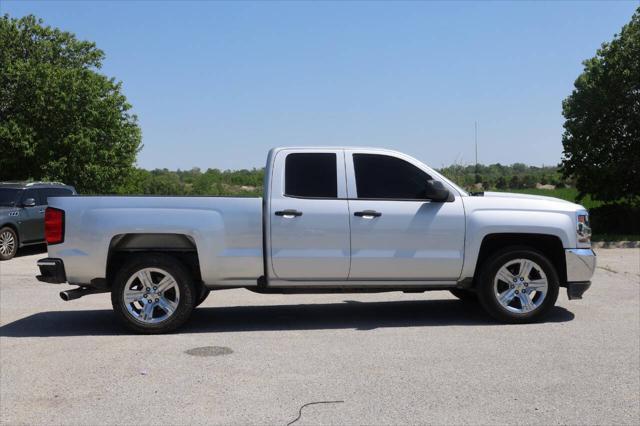 Photo of 2018 Silver Chevrolet Silverado 1500