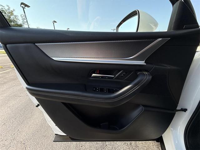 Photo of 2024 Rhodium White Metallic Mazda CX-90