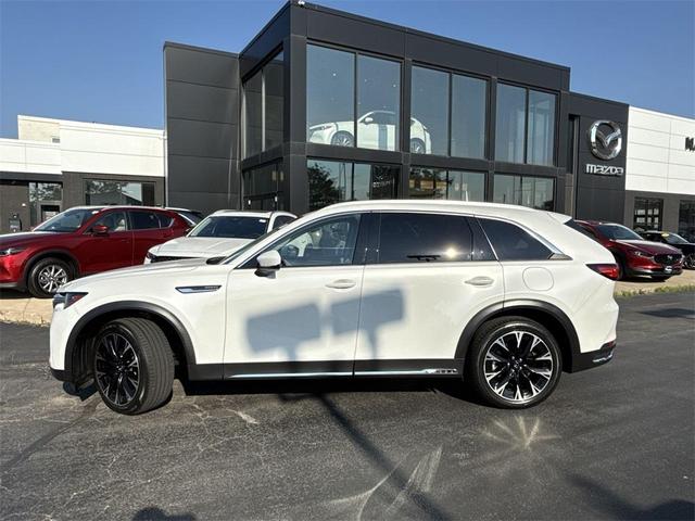 Photo of 2024 Rhodium White Metallic Mazda CX-90