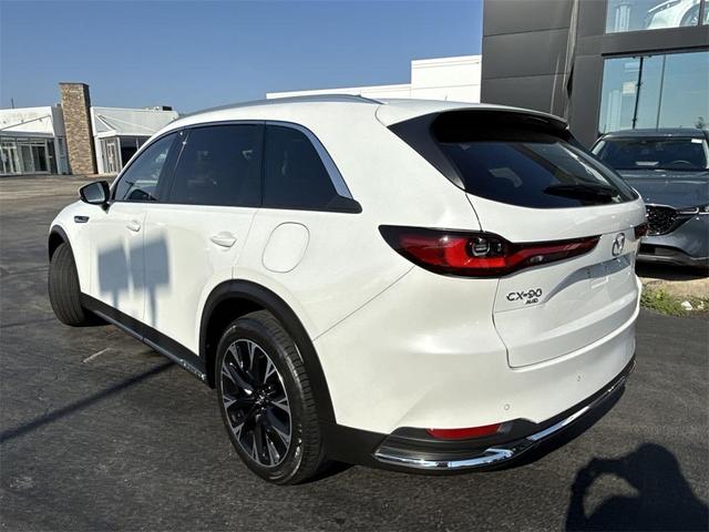 Photo of 2024 Rhodium White Metallic Mazda CX-90