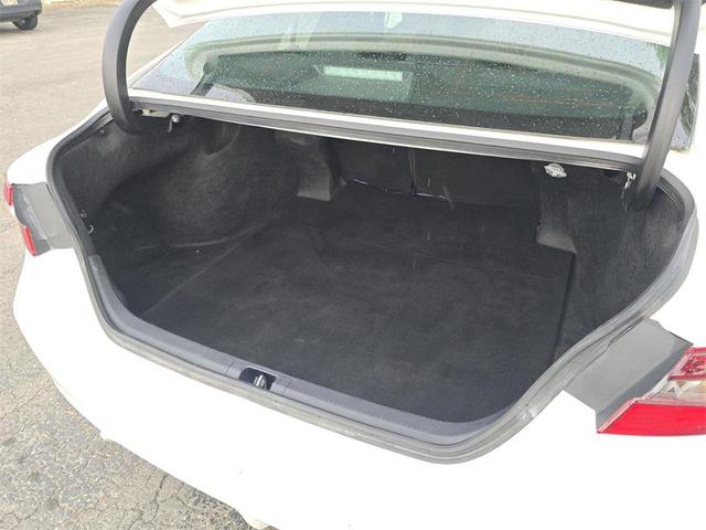 Photo of 2023 Ice Cap Toyota Camry