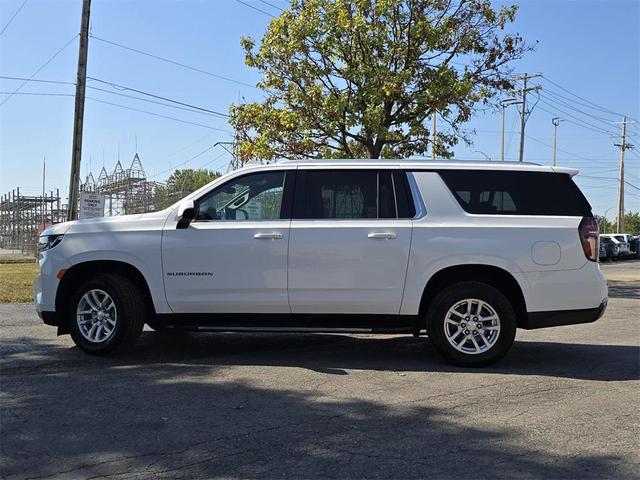 Photo of 2021 Summit White Chevrolet Suburban
