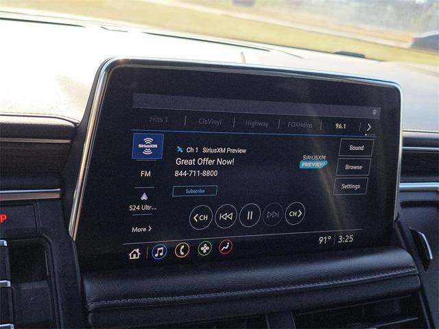 Photo of 2021 Summit White Chevrolet Suburban