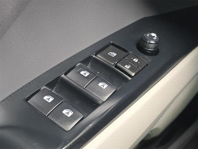 Photo of 2018 Predawn Gray Mica Toyota Camry