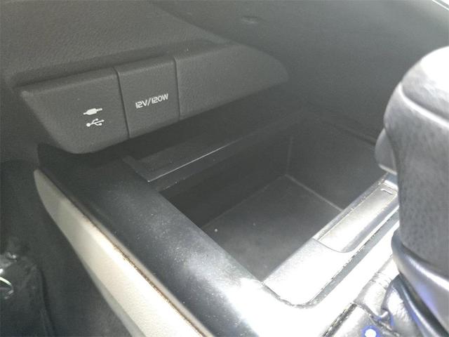 Photo of 2018 Predawn Gray Mica Toyota Camry