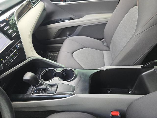 Photo of 2018 Predawn Gray Mica Toyota Camry