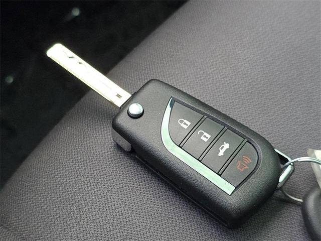 Photo of 2018 Predawn Gray Mica Toyota Camry