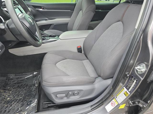 Photo of 2018 Predawn Gray Mica Toyota Camry
