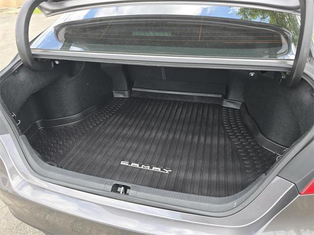 Photo of 2018 Predawn Gray Mica Toyota Camry