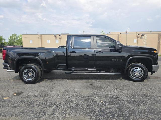 Photo of 2024 Black Chevrolet Silverado 3500