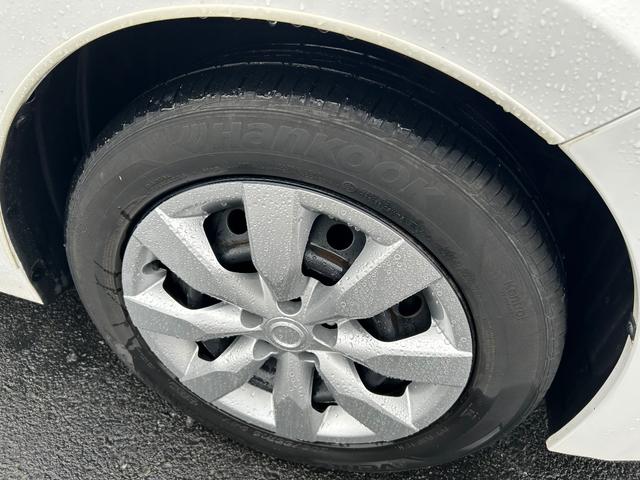 Photo of 2015 white Toyota Corolla