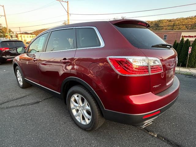 Photo of 2012 red Mazda CX-9