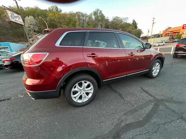 Photo of 2012 red Mazda CX-9