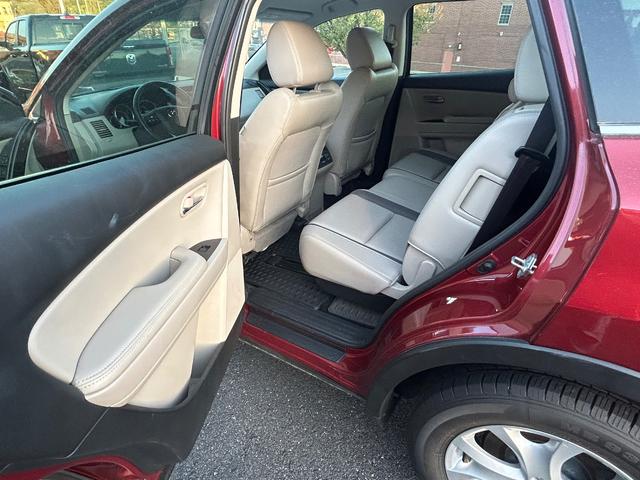 Photo of 2012 red Mazda CX-9