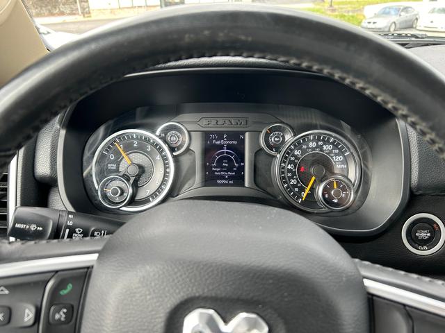Photo of 2020 Diamond Black Crystal Pearlcoat RAM 1500