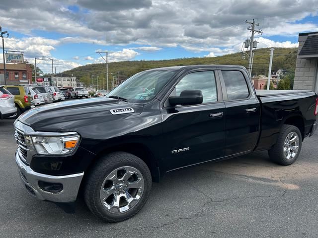 Photo of 2020 Diamond Black Crystal Pearlcoat RAM 1500