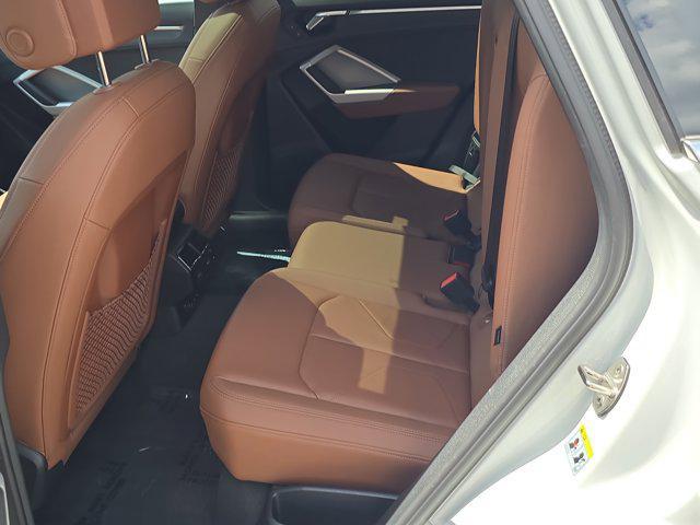 Photo of 2024 White Audi Q3