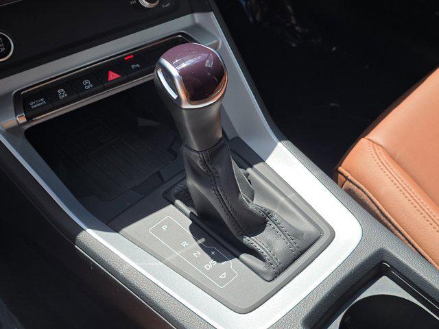 Photo of 2024 White Audi Q3