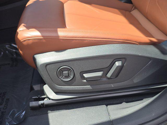 Photo of 2024 White Audi Q3