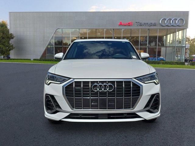 Photo of 2024 White Audi Q3