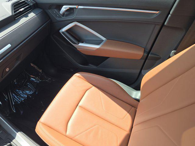 Photo of 2024 White Audi Q3
