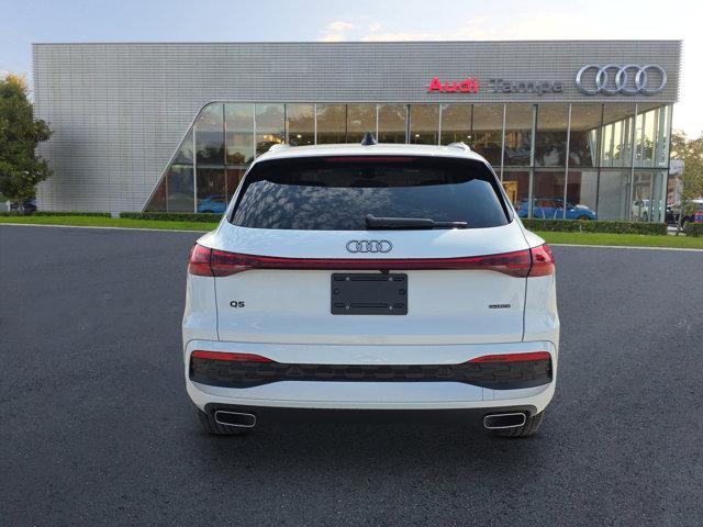 Photo of 2025 Glacier White Metallic Audi Q5