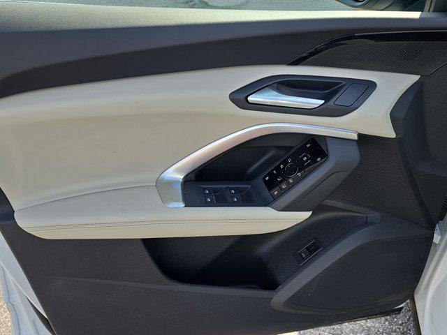 Photo of 2025 Glacier White Metallic Audi Q5