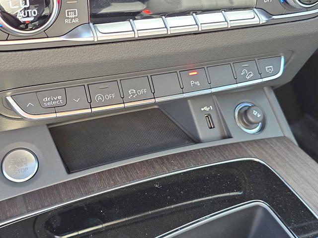 Photo of 2025 Chronos Gray Metallic Audi Q5