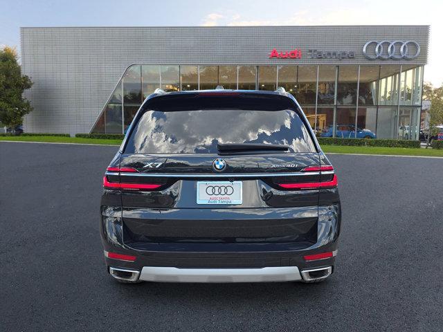 Photo of 2023 Black Sapphire Metallic BMW X7