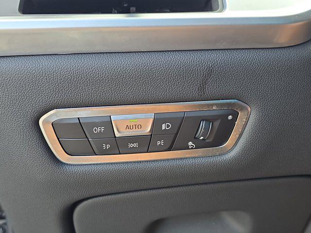 Photo of 2023 Black Sapphire Metallic BMW X7