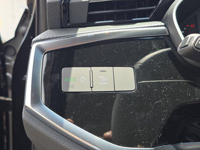 Photo of 2025 Mythos Black Metallic Audi Q3